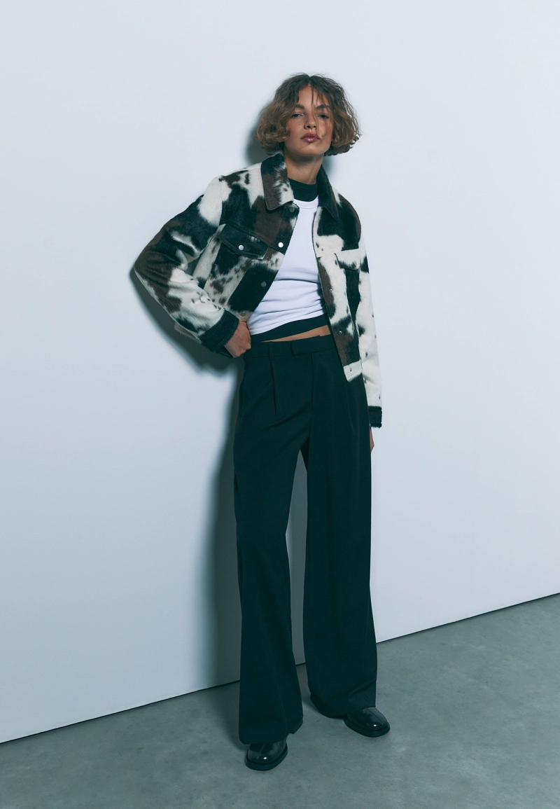 Брюки классические свободного кроя