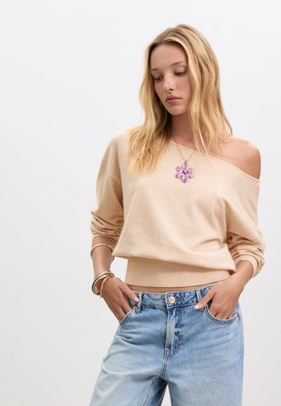 Трикотажный свитер с вырезом «лодочка»- Заказать в России