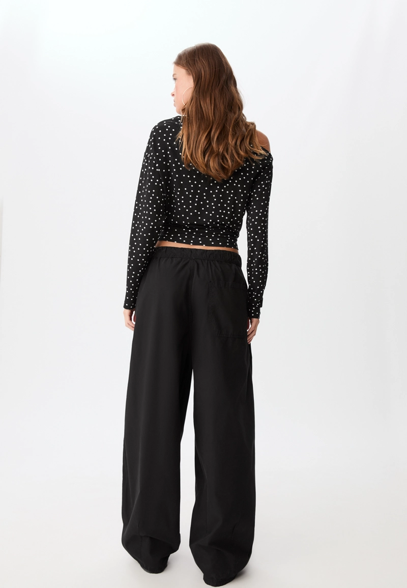 Длинные брюки-бочонки