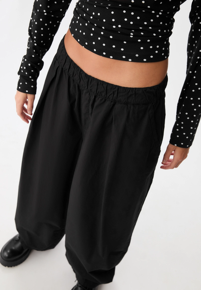 Длинные брюки-бочонки