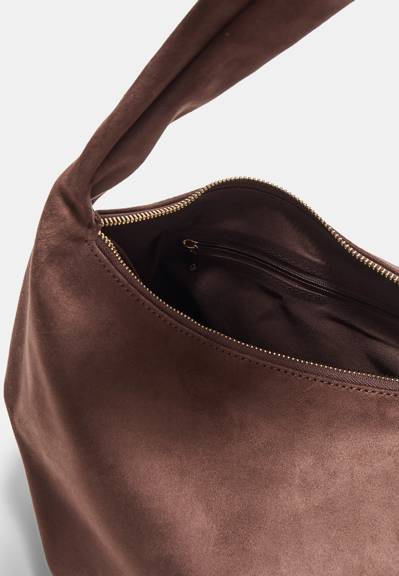 Сумка на плечо с детальной ручкой