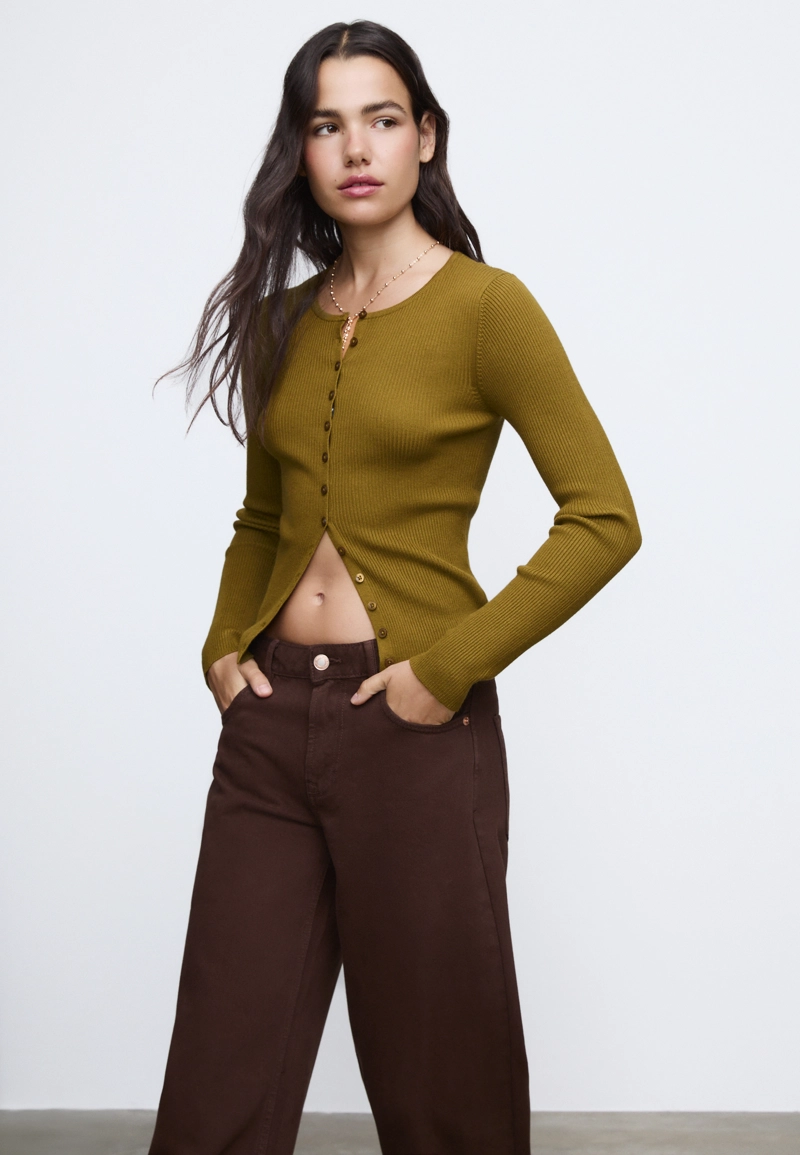 Кардиган в рубчик на пуговицах