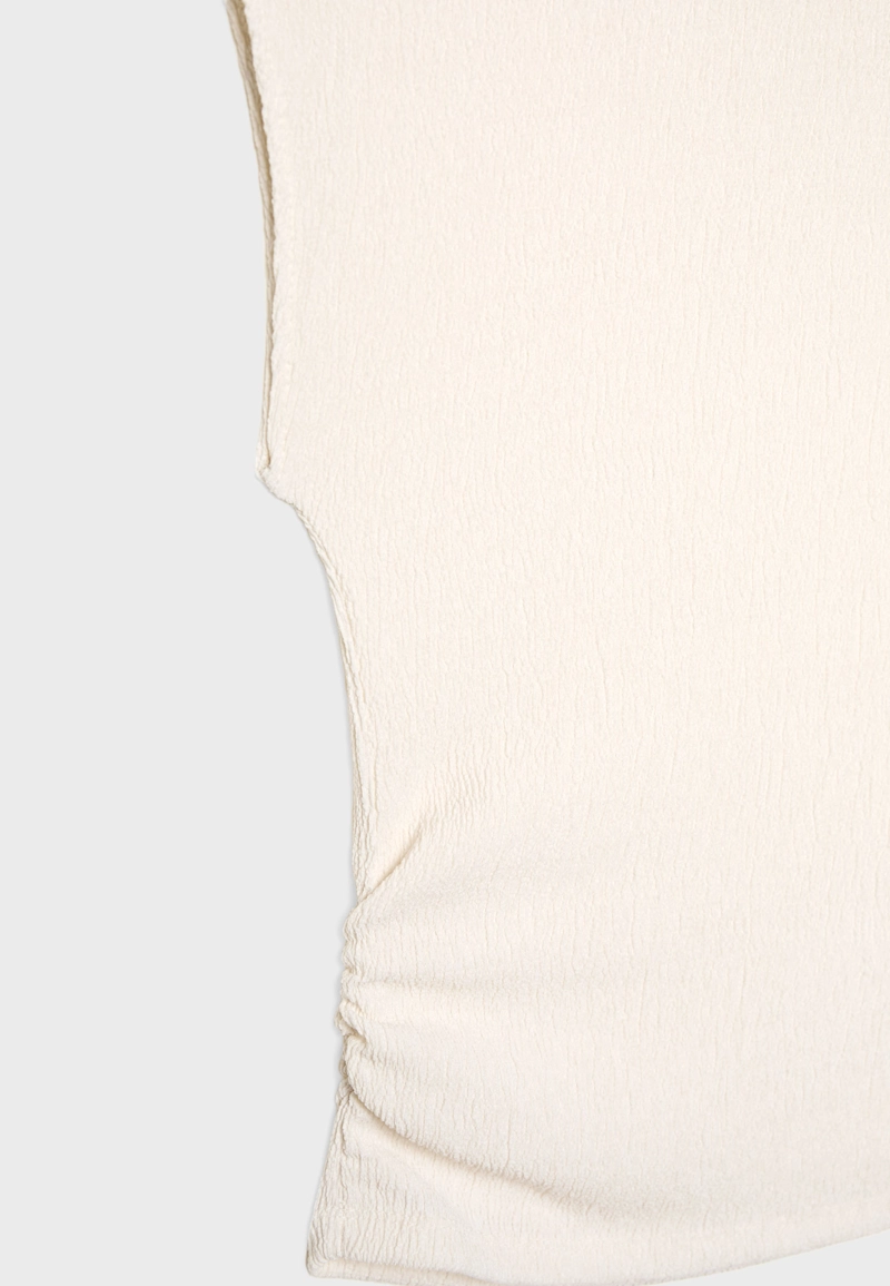 Футболка с мини-рукавами, сборками и текстурой