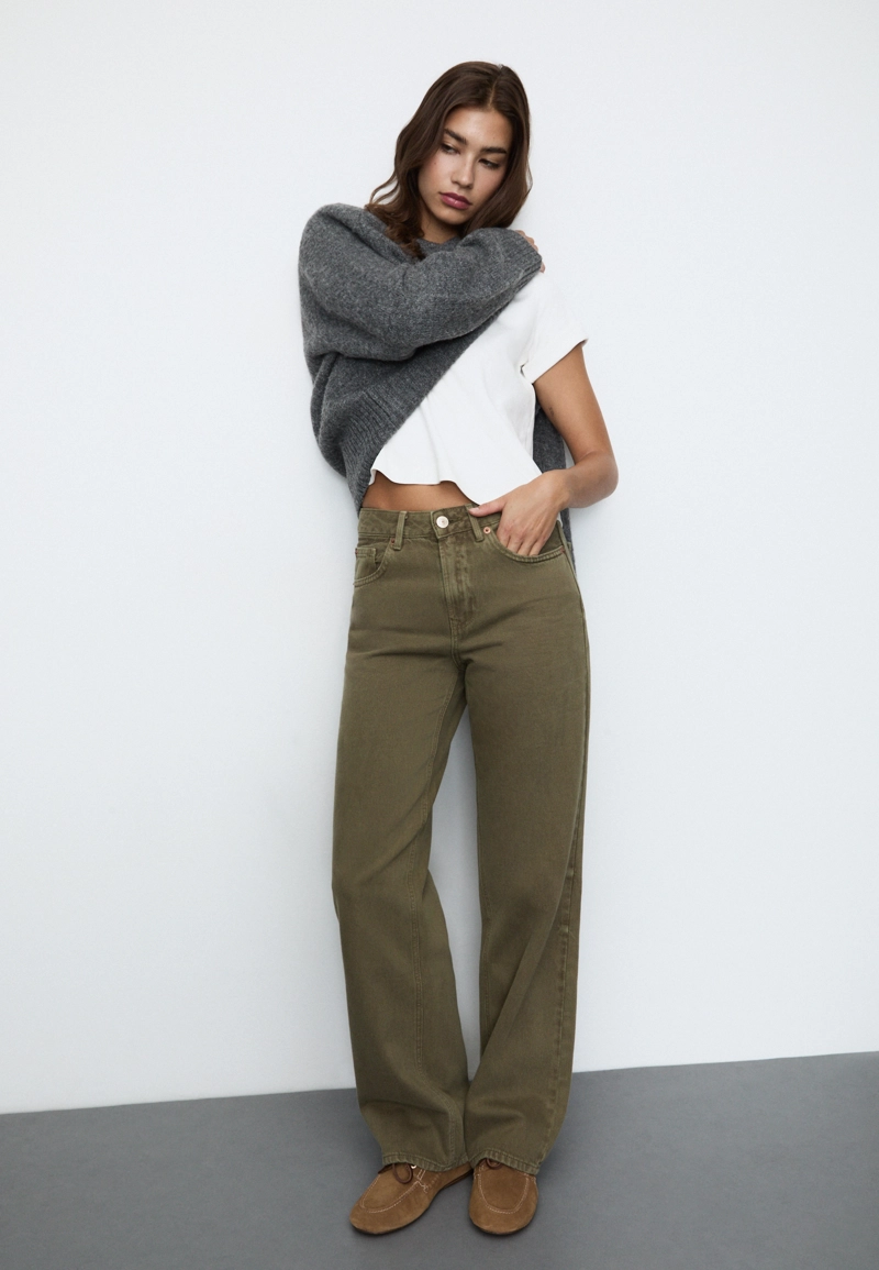 D92 Джинсы прямого широкого кроя