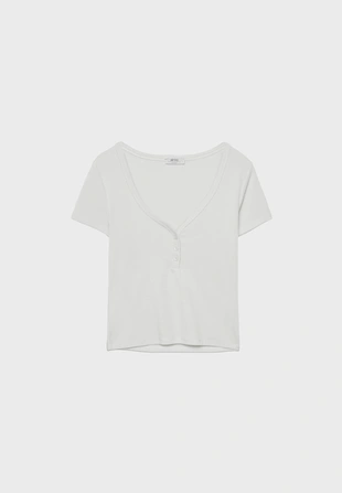 Футболка с короткими рукавами и пуговицами- Заказать в России