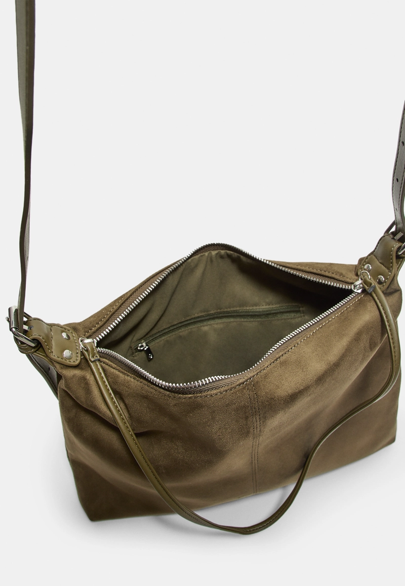 Сумка на плечо из мягкого материала