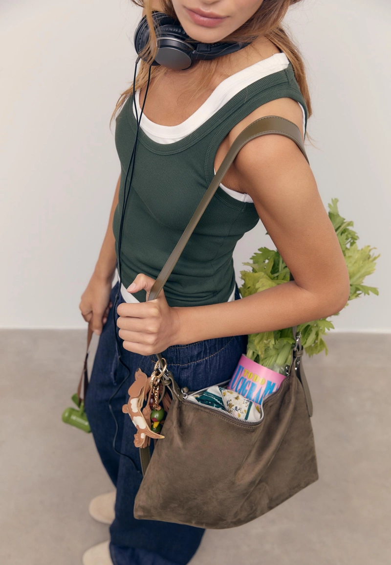 Сумка на плечо из мягкого материала