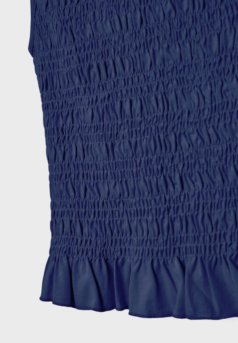 Футболка с оборками и сборками