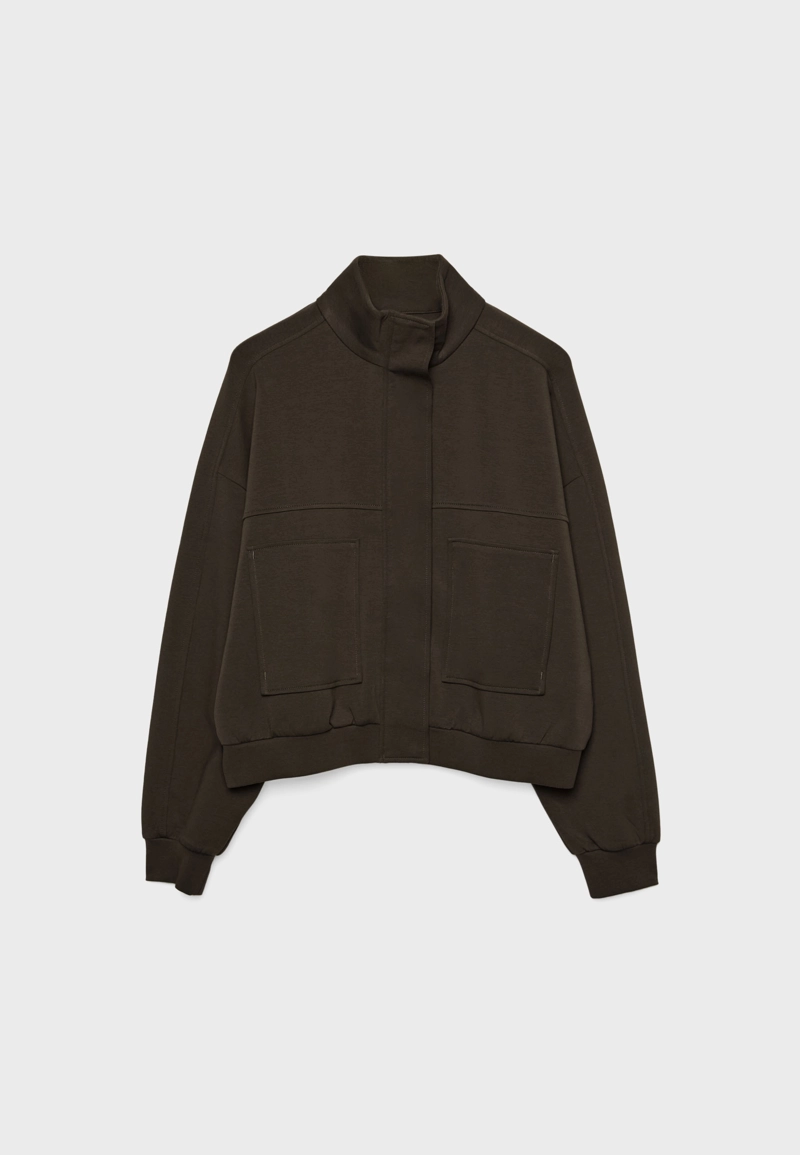 Куртка с карманами