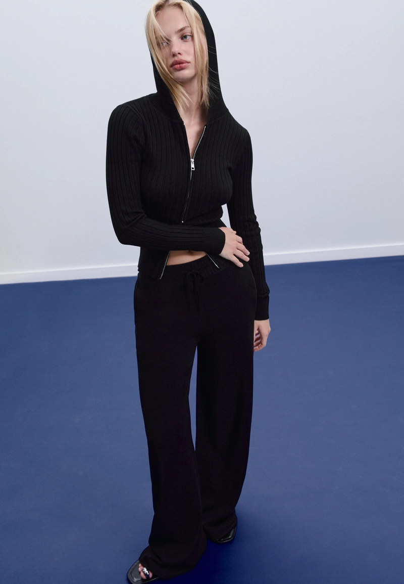 Длинные трикотажные брюки