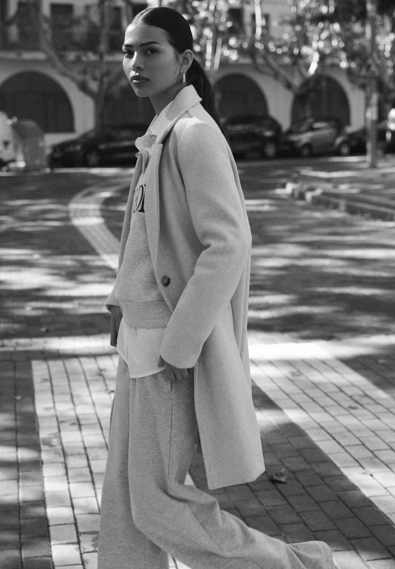 Пальто миди на пуговице из мягкой ткани