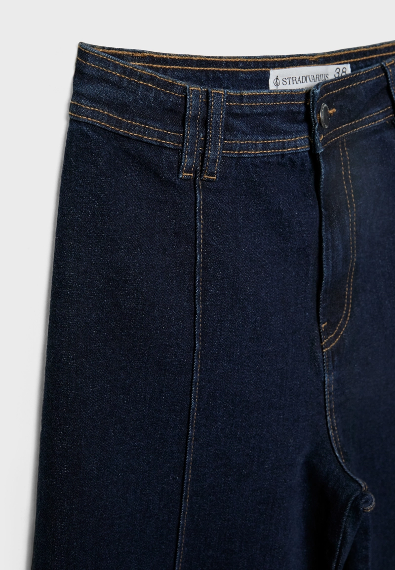 Джинсы D63 свободного кроя с декоративной строчкой