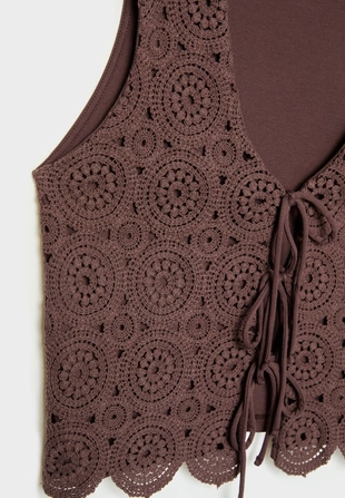 Комбинированный жилет крючком- Заказать в России