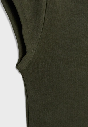 Базовая футболка с вырезом «лодочка»- Заказать в России