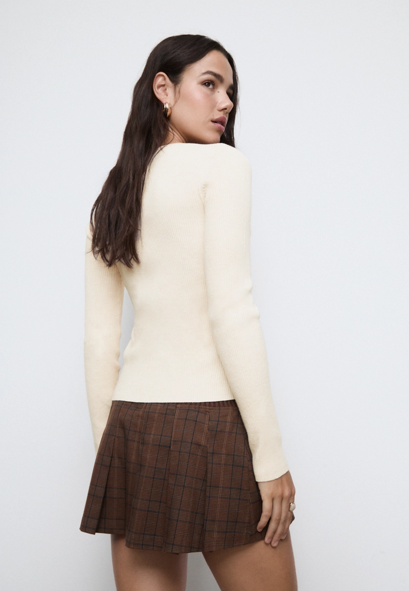 Кардиган в рубчик на пуговицах