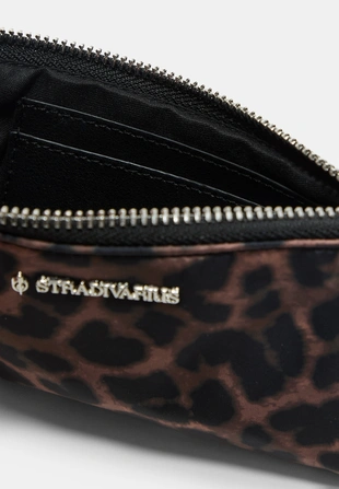 Косметичка на молнии с леопардовым принтом- Заказать в России