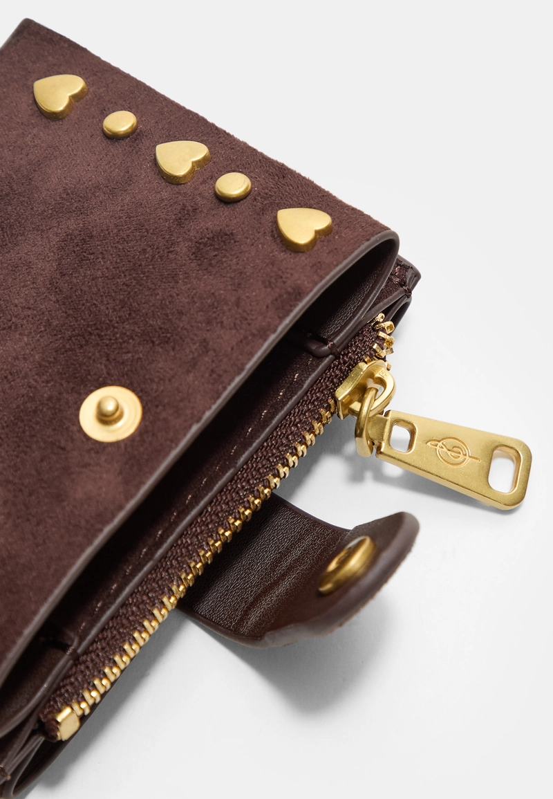 Картхолдер на молнии с заклепками