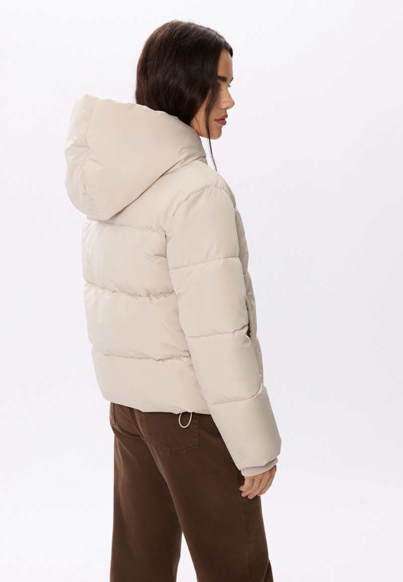 Стеганая куртка с капюшоном