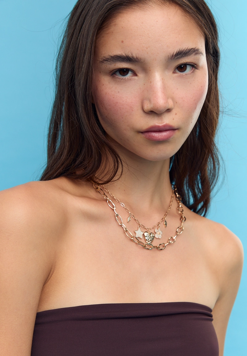 Комплект из 3 колье с эмалевыми подвесками