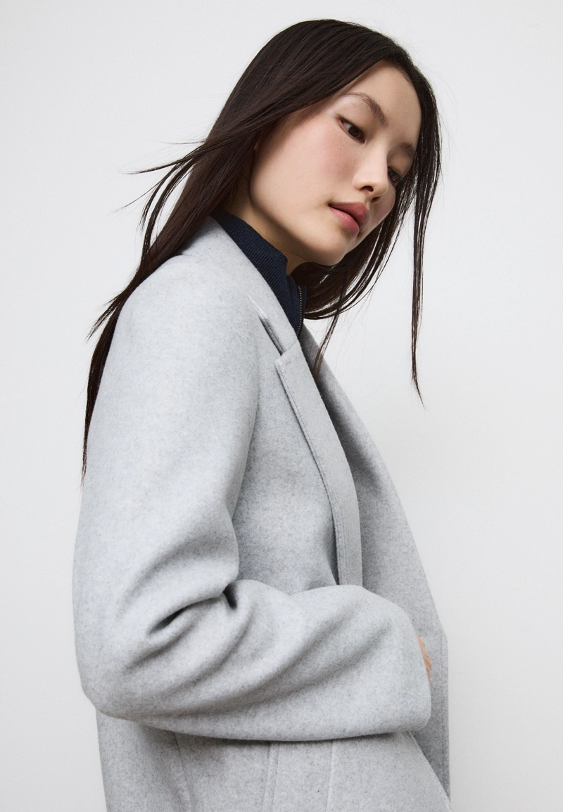 Пальто миди на пуговице из мягкой ткани