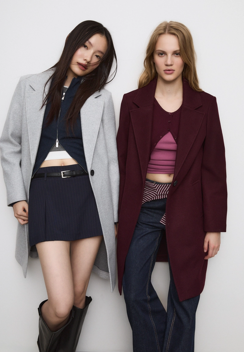 Пальто миди на пуговице из мягкой ткани