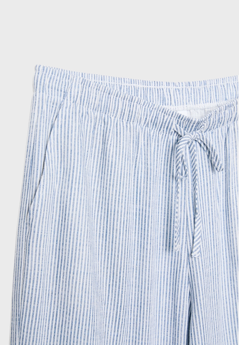 Длинные свободные брюки в полоску с льняной тканью