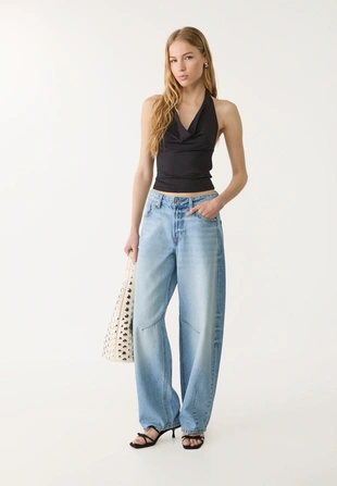 Топ с горловиной халтер и струящимся вырезом- Заказать в России