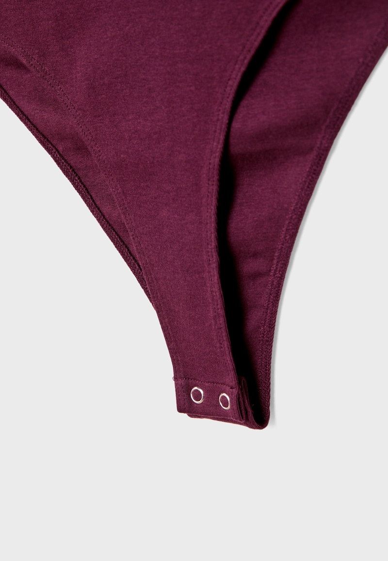 Базовый боди с круглым вырезом