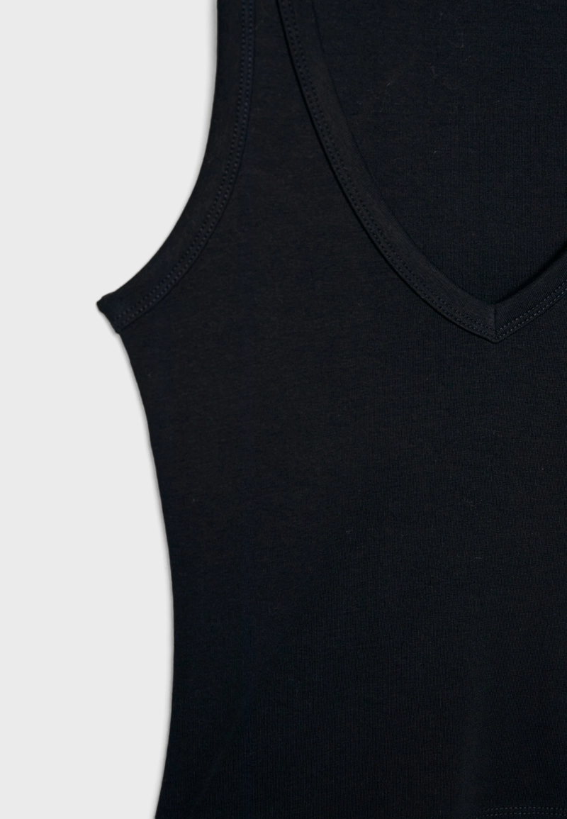 Футболка спина-борцовка с V-образным вырезом