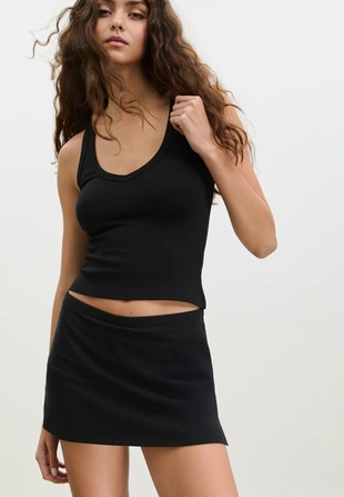 Футболка спина-борцовка с V-образным вырезом- Заказать в России