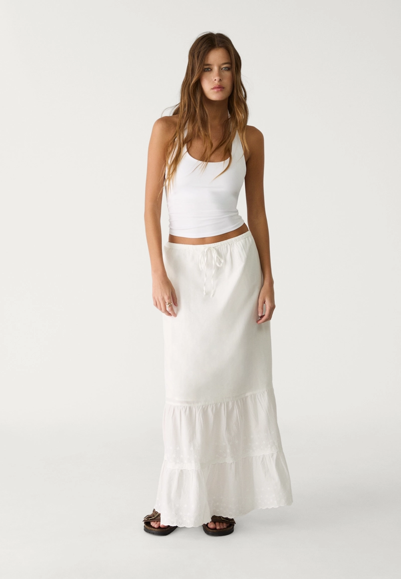 Футболка с горловиной халтер