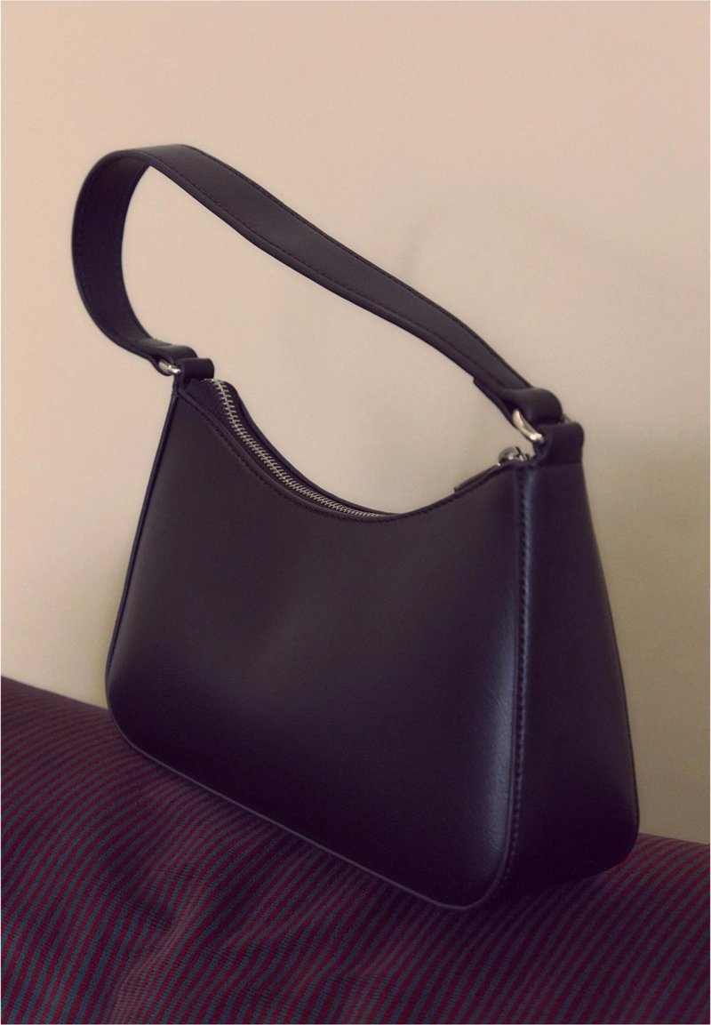 Сумка на плечо с цепочкой