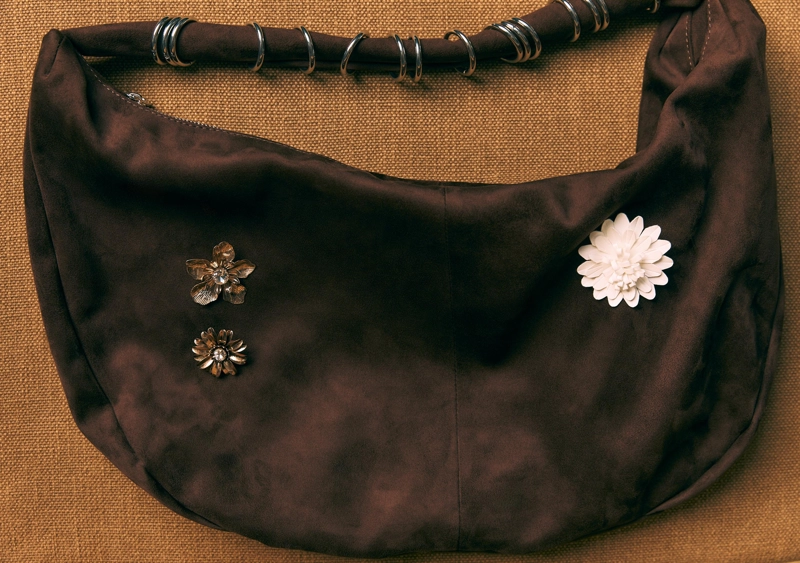 Сумка с кольцами из искусственной замши