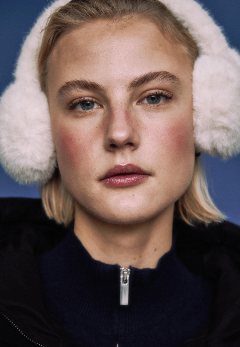 Стеганая куртка оверсайз с капюшоном