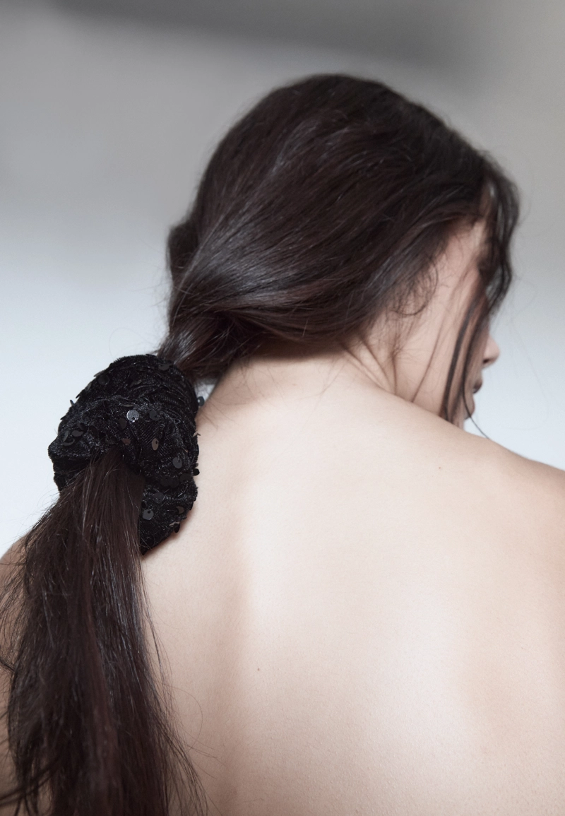 Набор из 2 резинок для волос из бархата с пайетками