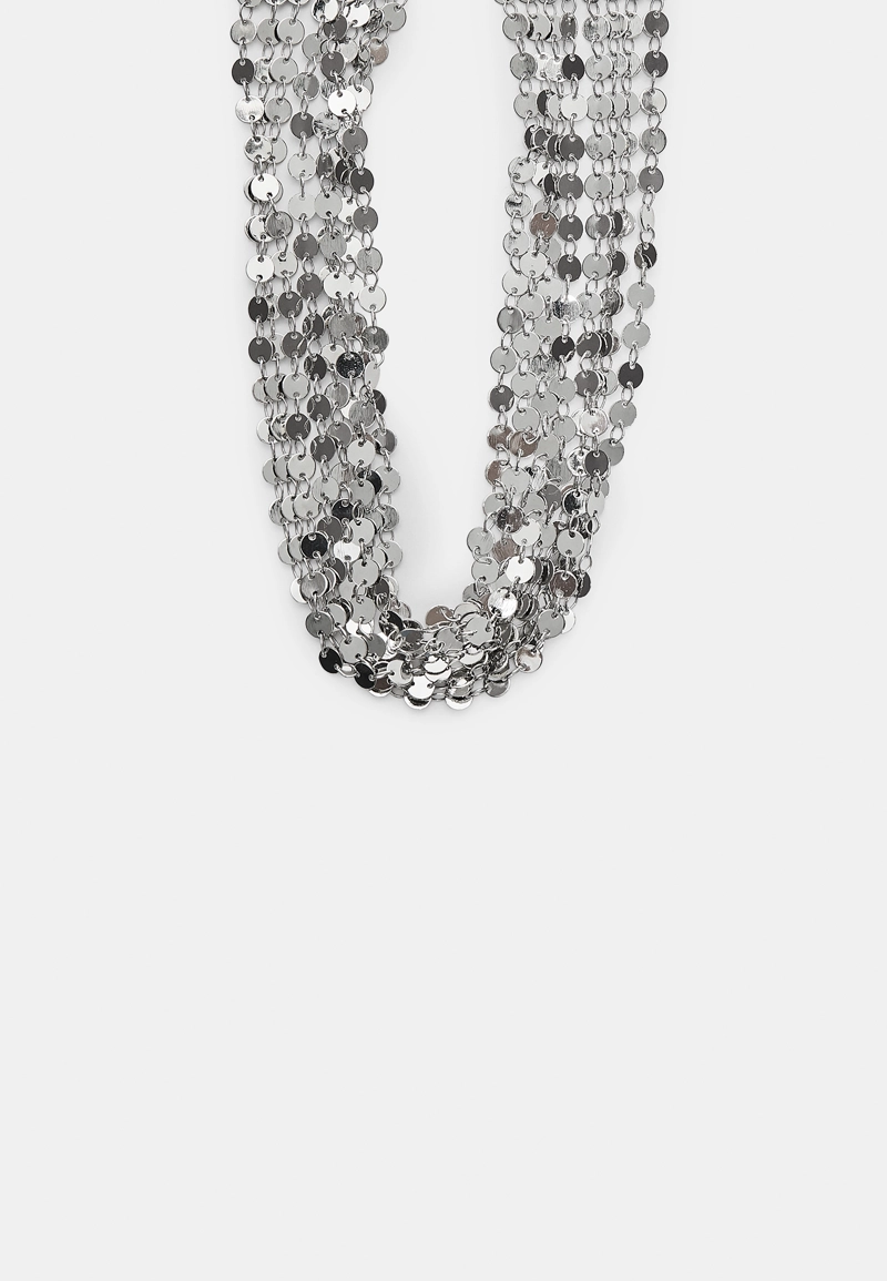 Многослойное ожерелье