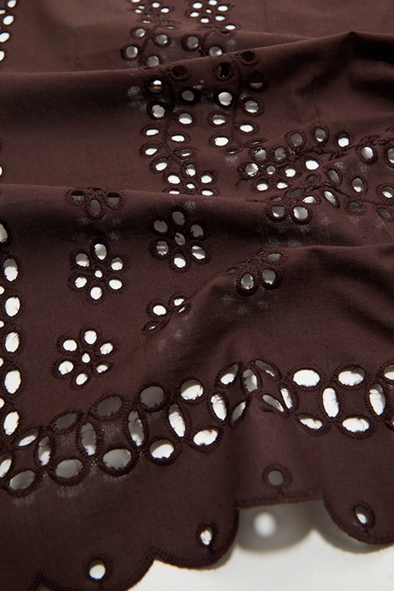 Хлопковый платок с вышивкой