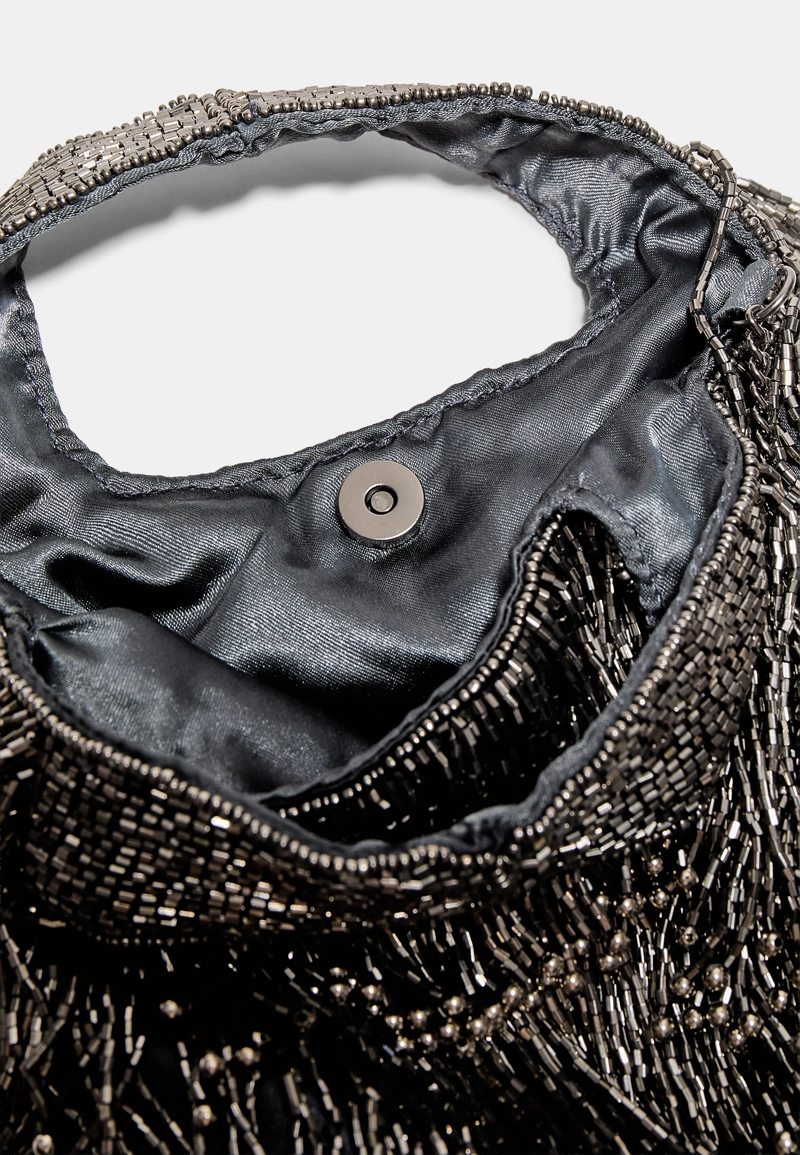 Сумка с бахромой и бусинами