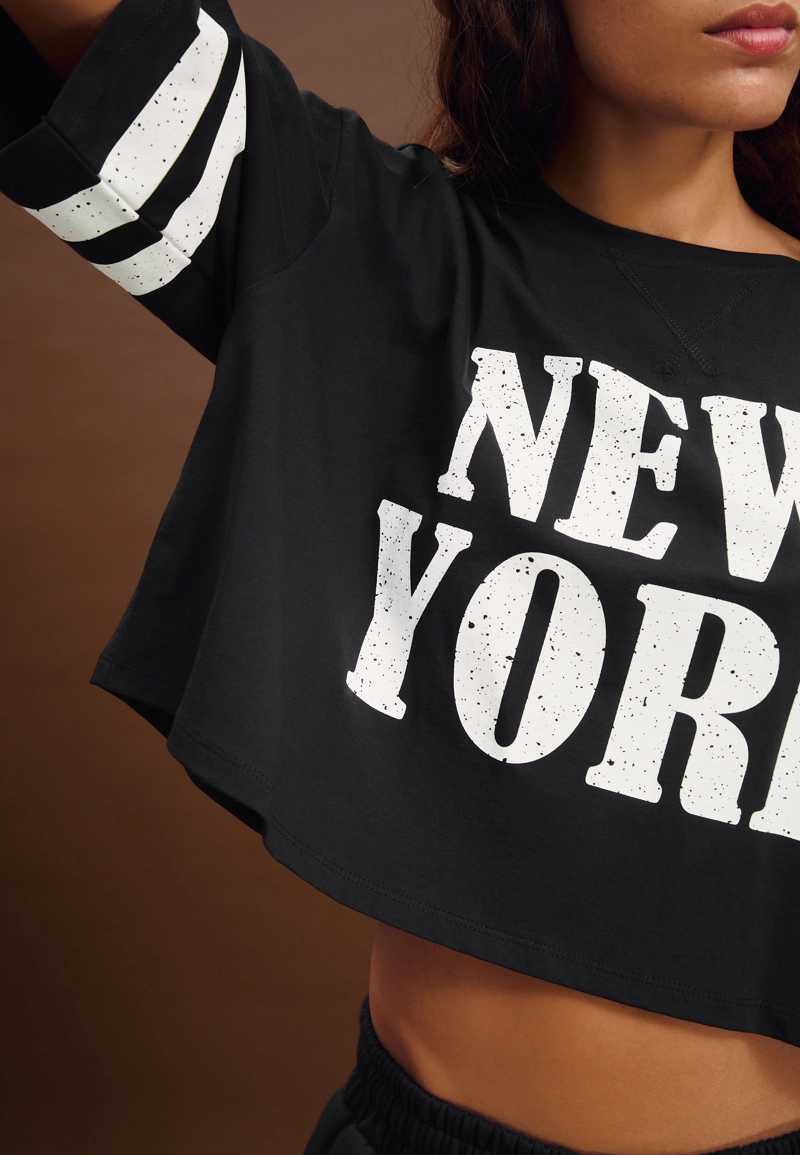 Укороченная футболка New York