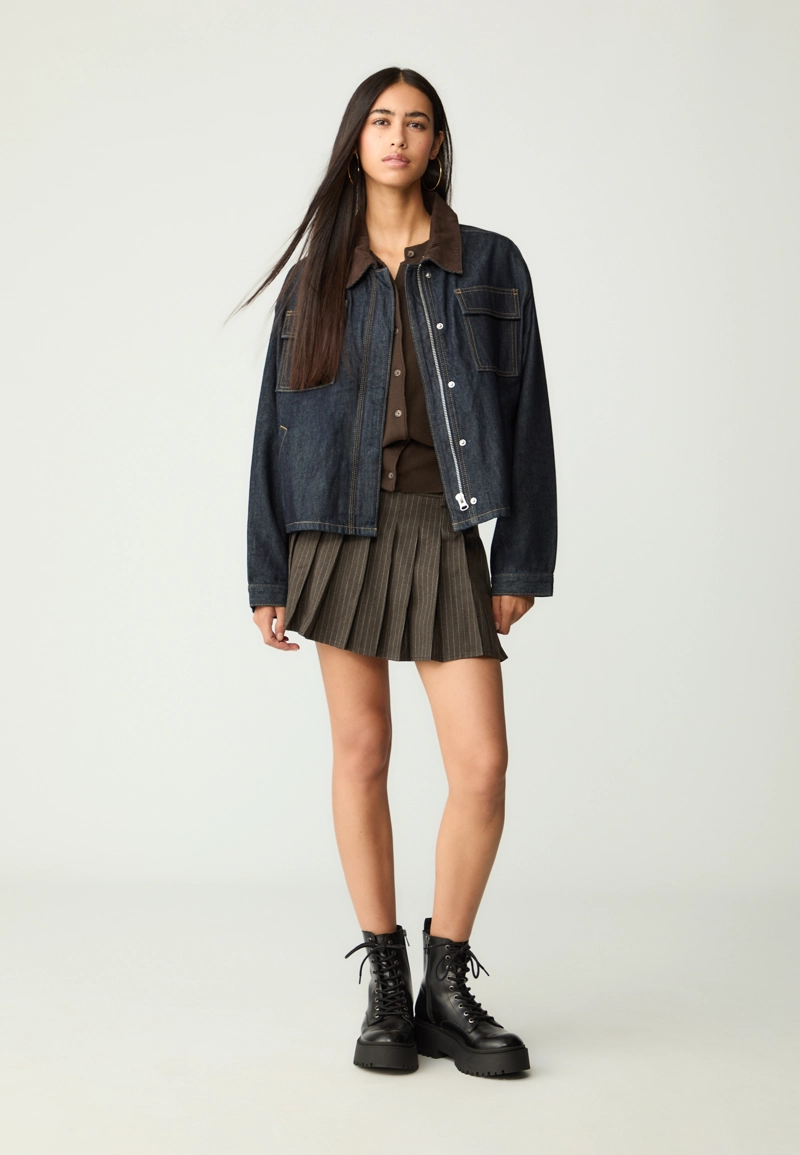 Плоские ботинки на шнуровке