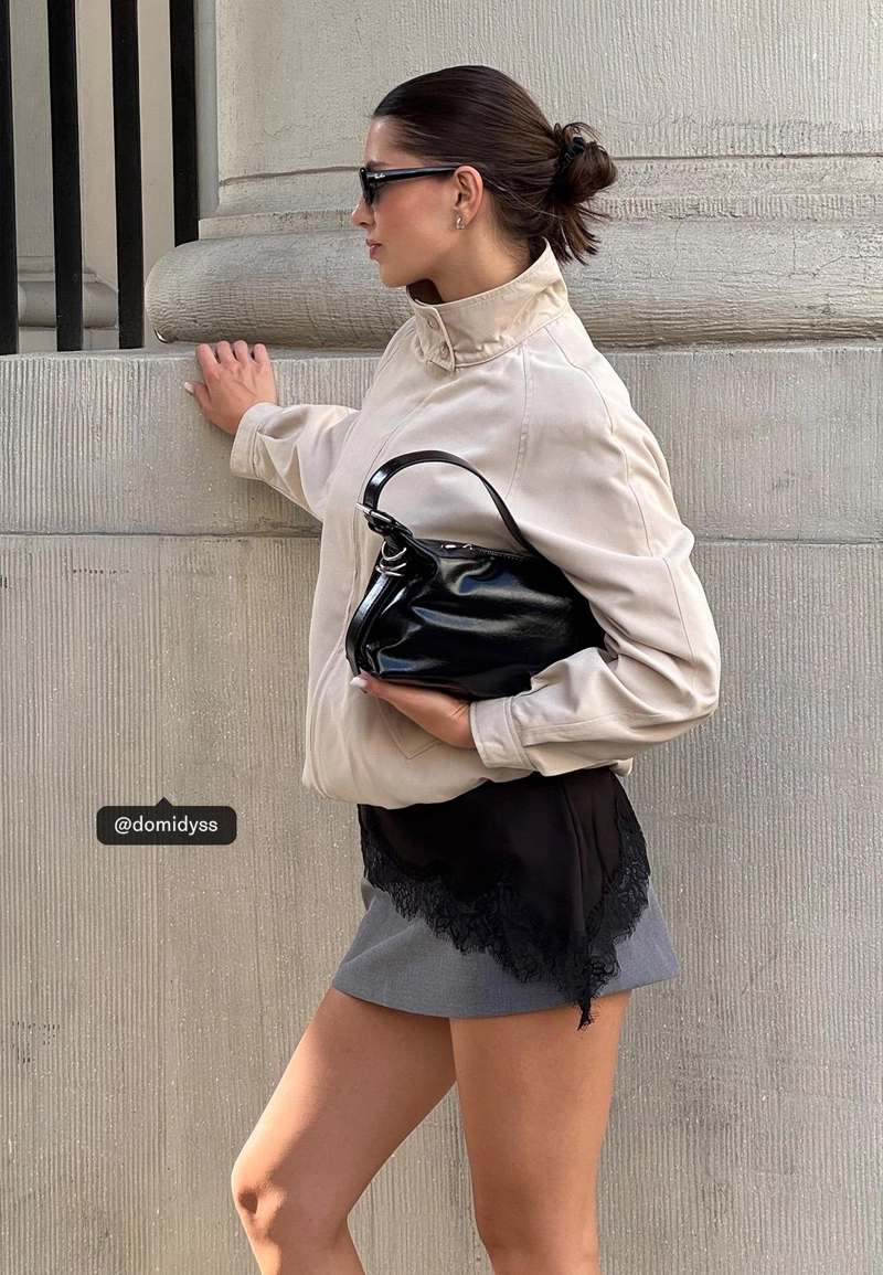 Сумка на плечо с декоративной ручкой