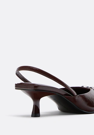 Туфли на каблуке с металлической деталью- Заказать в России