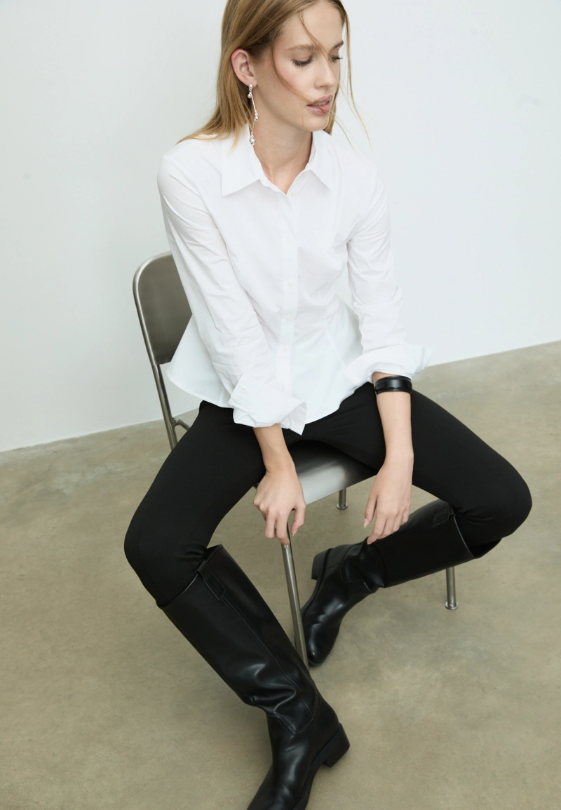 Приталенная рубашка из поплина с баской