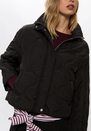 Утепленная куртка с капюшоном- Заказать в России