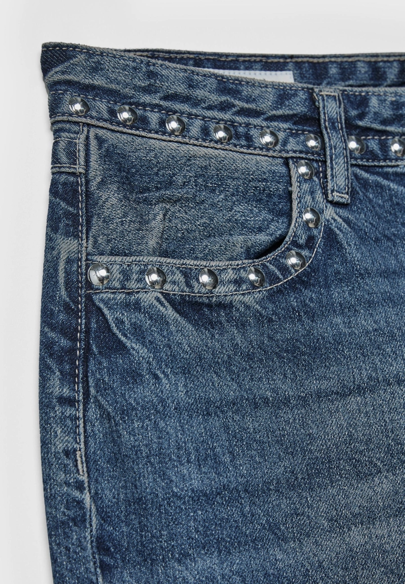 Джинсы baggy с заклепками