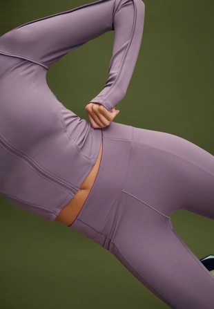 Легинсы укороченные с вырезами- Заказать в России