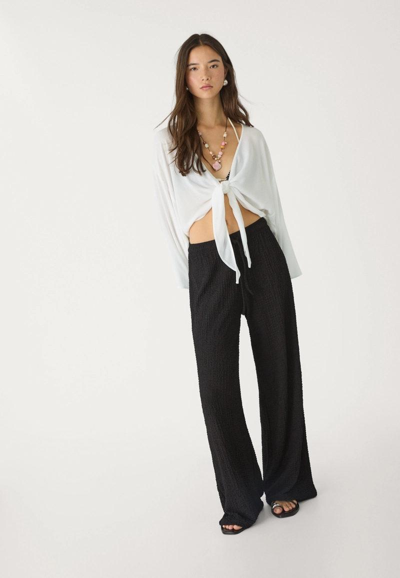 Длинные струящиеся брюки с текстурой