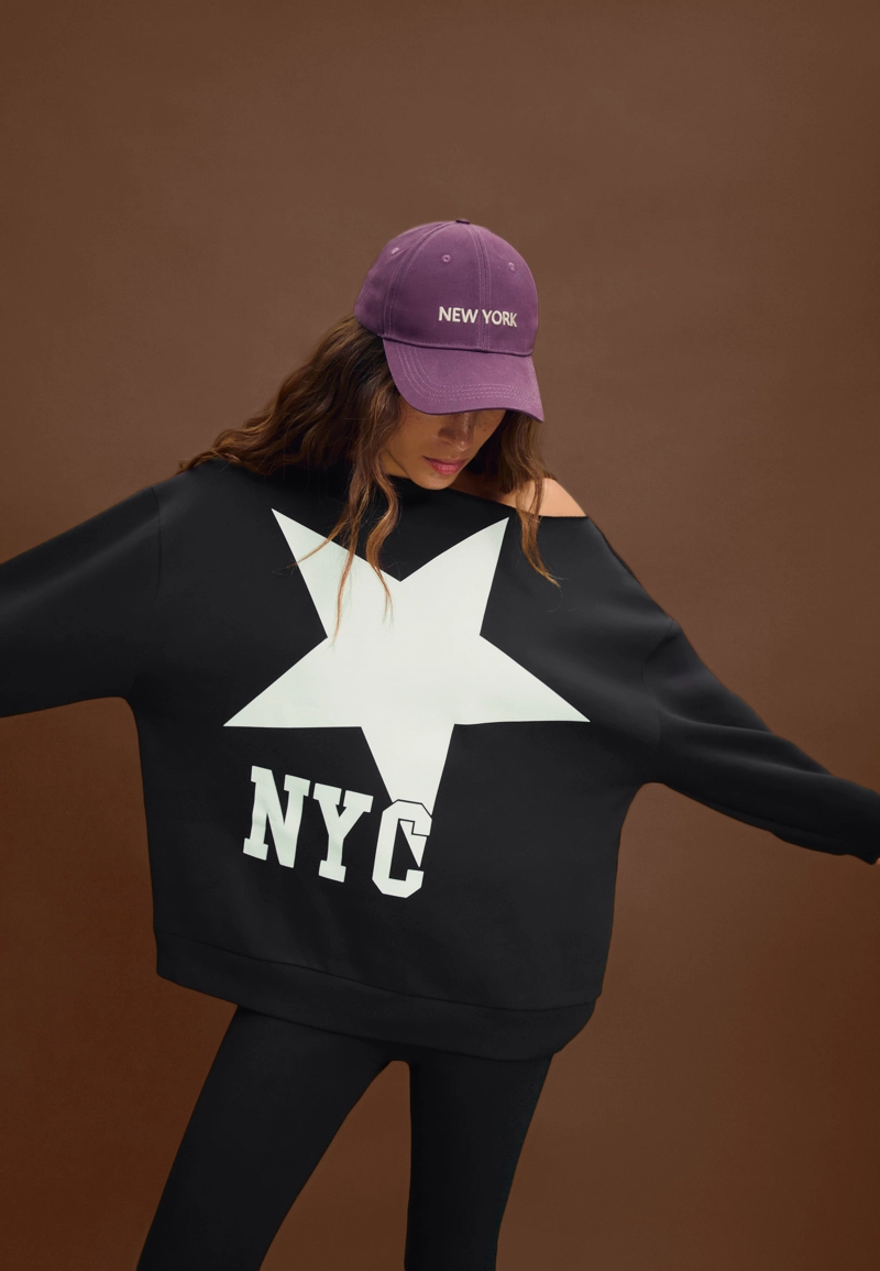 Толстовка NYC с открытыми плечами