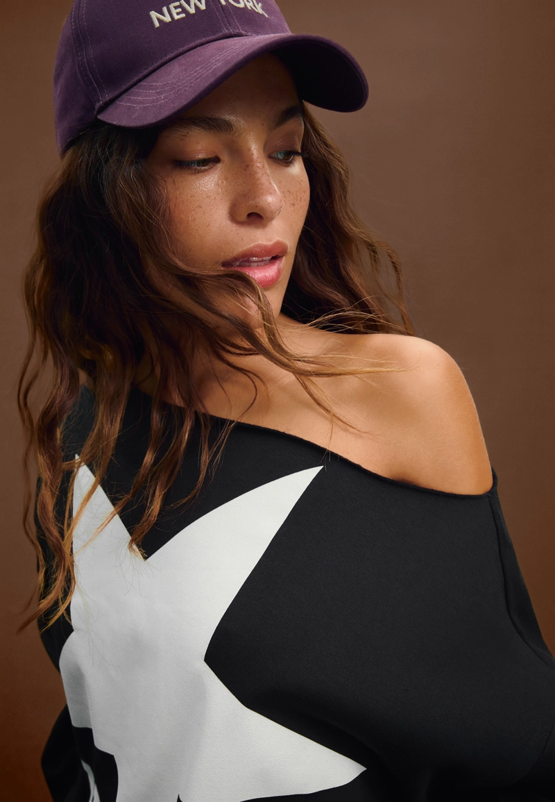 Толстовка NYC с открытыми плечами