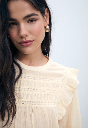 Купить Stradivarius Блузка с оборками и отделкой